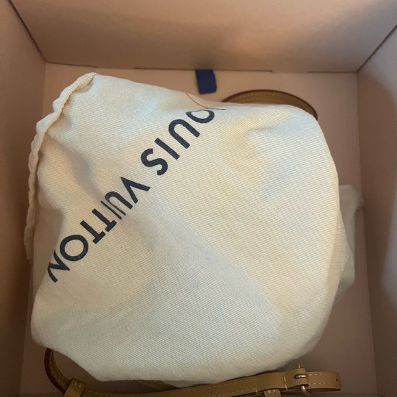 Not practical for me anymore as I have 2 little ones now and don’t go out much - Picture 3 of 4